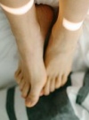 Онемение пальцев ног – признак нарушения иннервации или кровообращения 