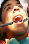 Восстановление зубов: стоматолог-хирург или стоматолог-терапевт - к кому обращат 